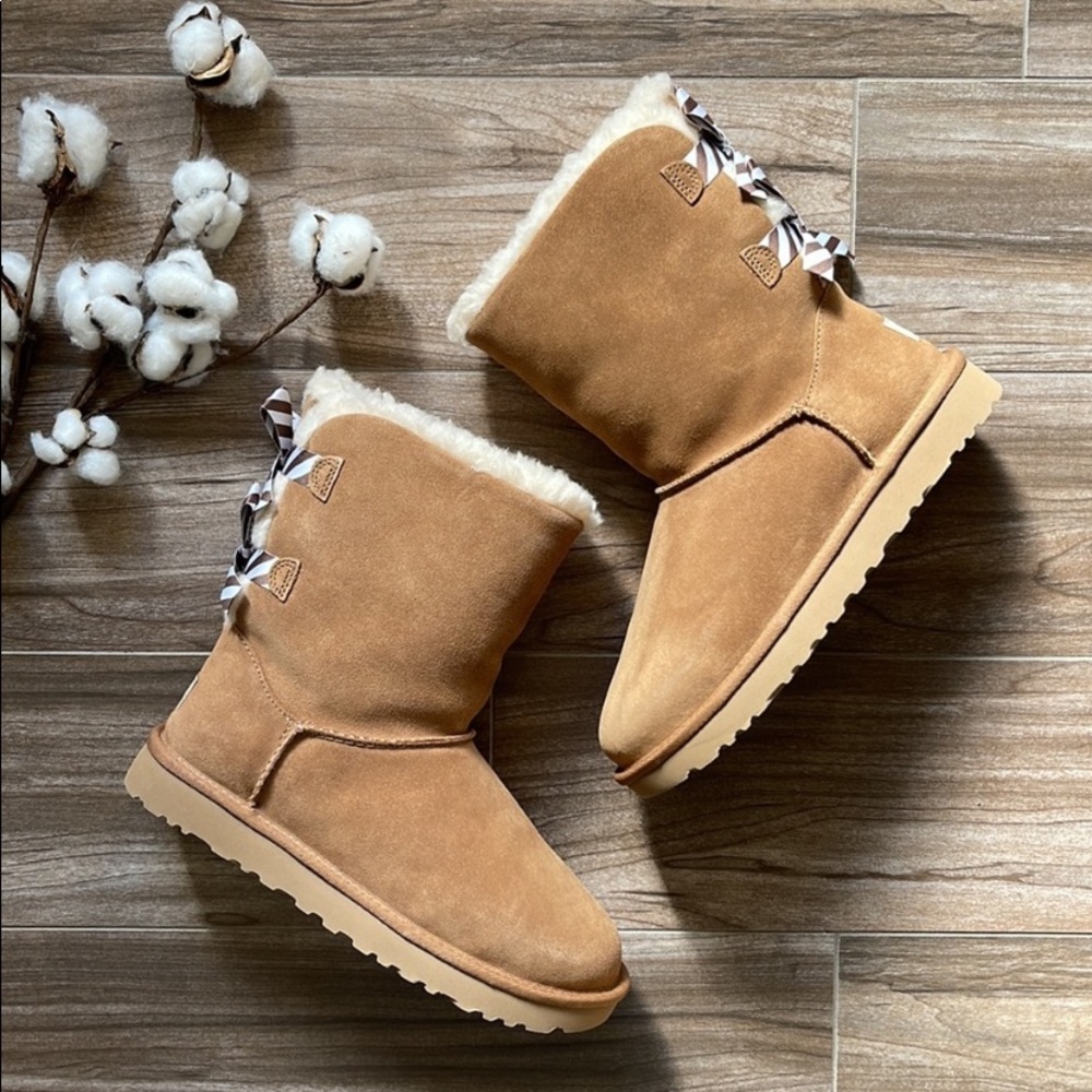 🍁UGG🍁 BAILEY BOW DIAGONAL STRIPES BOOTS - Picture 9 of 16